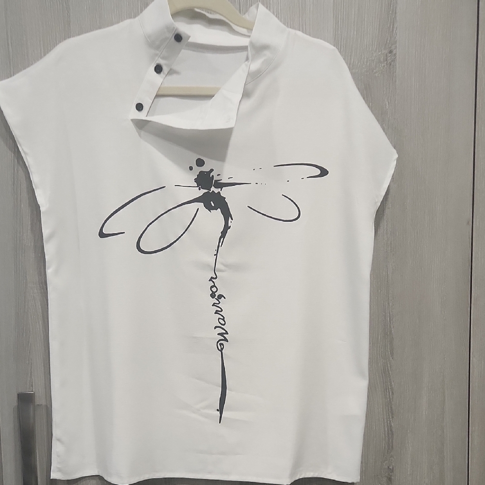 White Graphic Women Top, Size Medium